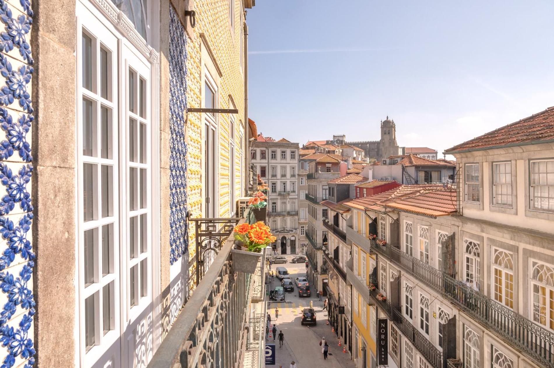 Apartmán Historical Penthouse At Cardosas Block Porto Exteriér fotografie